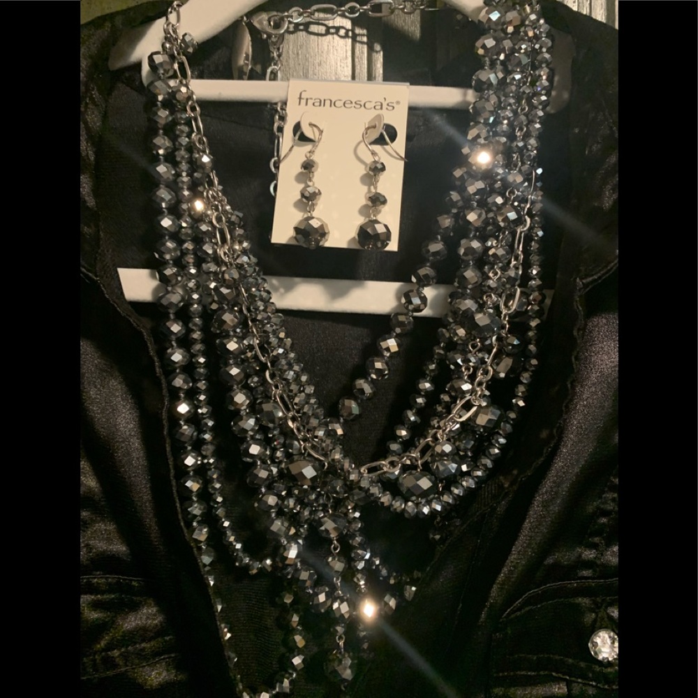 Necklace and earring set. Silver beads
